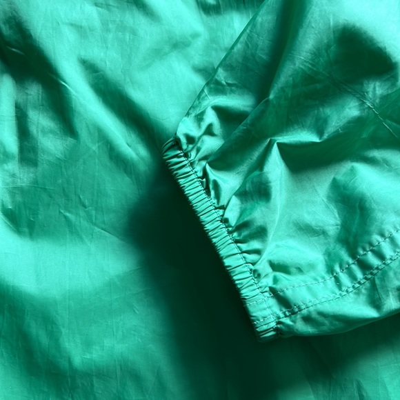 Marmot lightweight windbreaker jacket - Picture 4 of 5